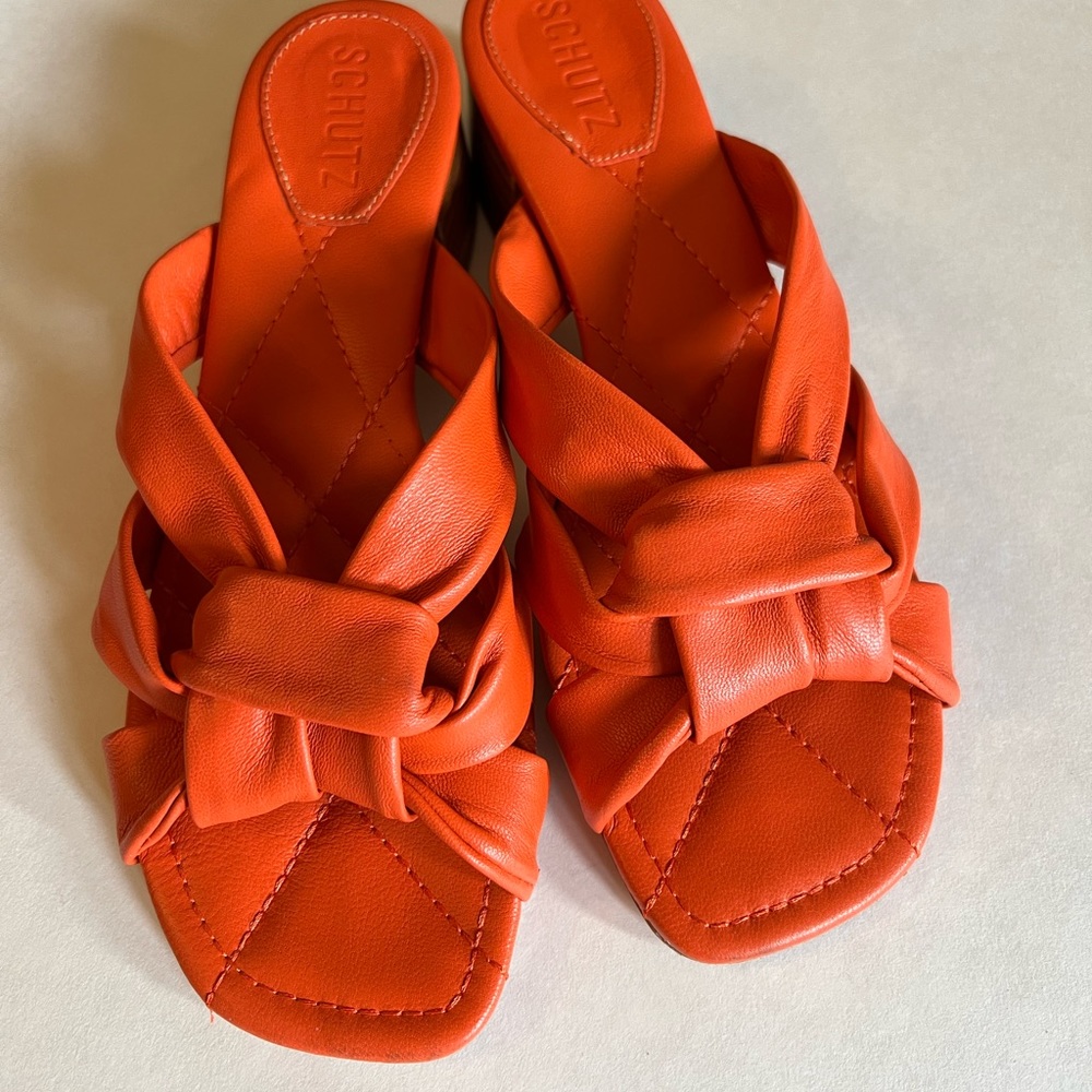 Schutz orange leather sandals sz 6.5